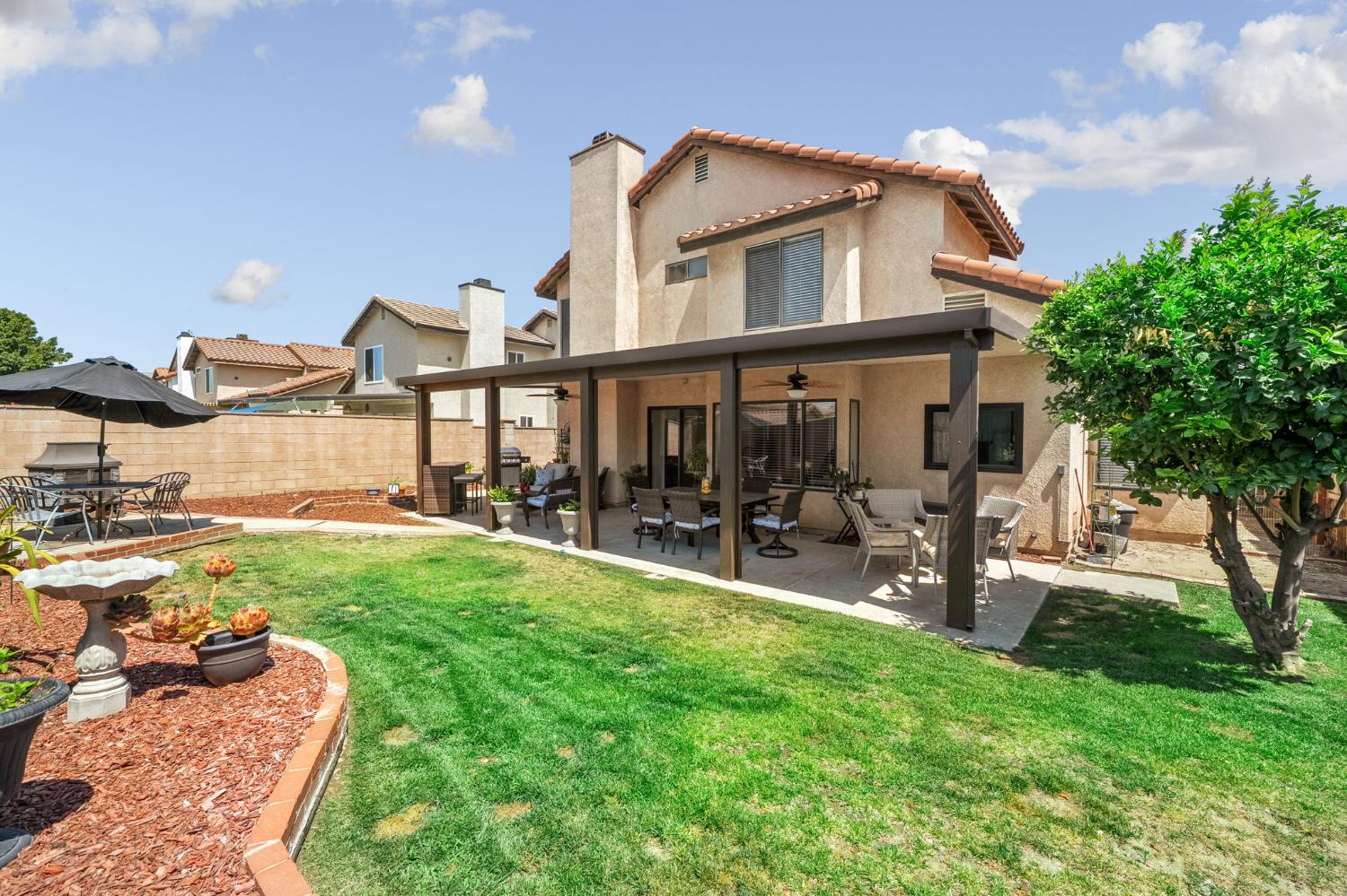 17253 Dolphin St, San Bernardino, CA 92336