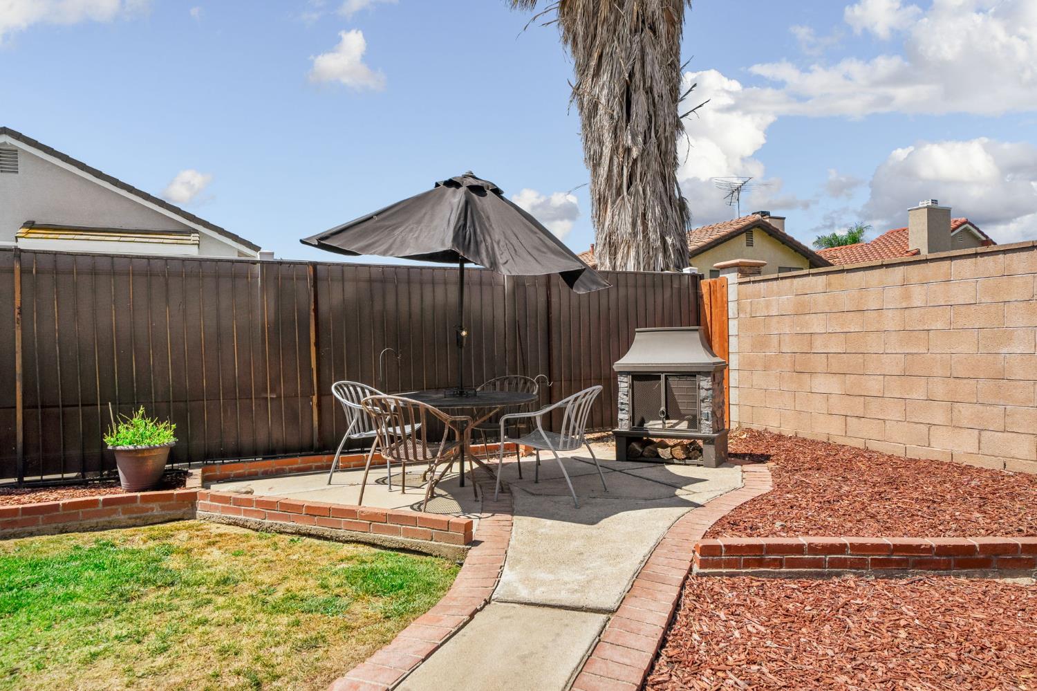 17253 Dolphin St, San Bernardino, CA 92336