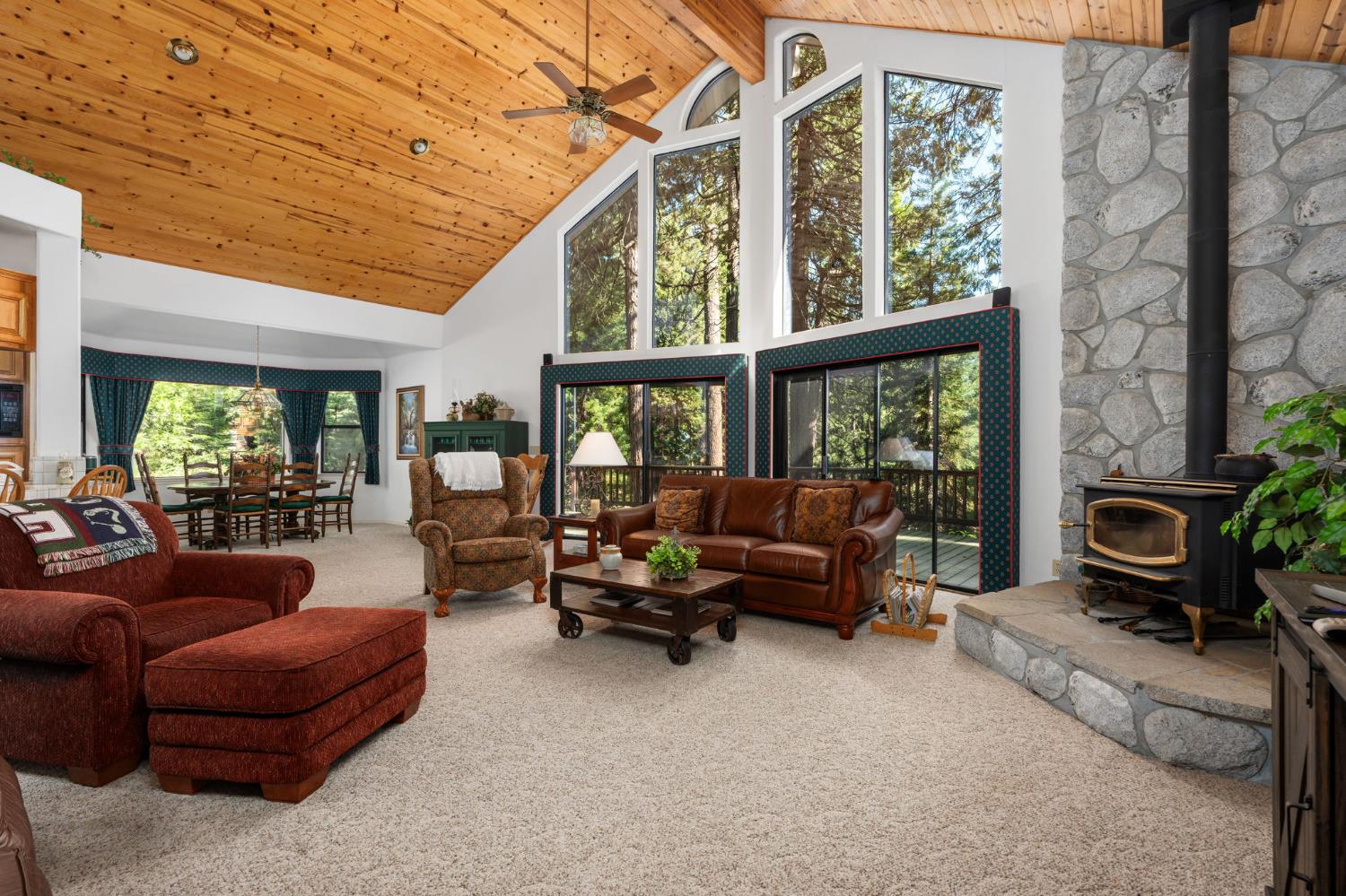 41943 Split Rock Ln, Shaver Lake, CA 93664