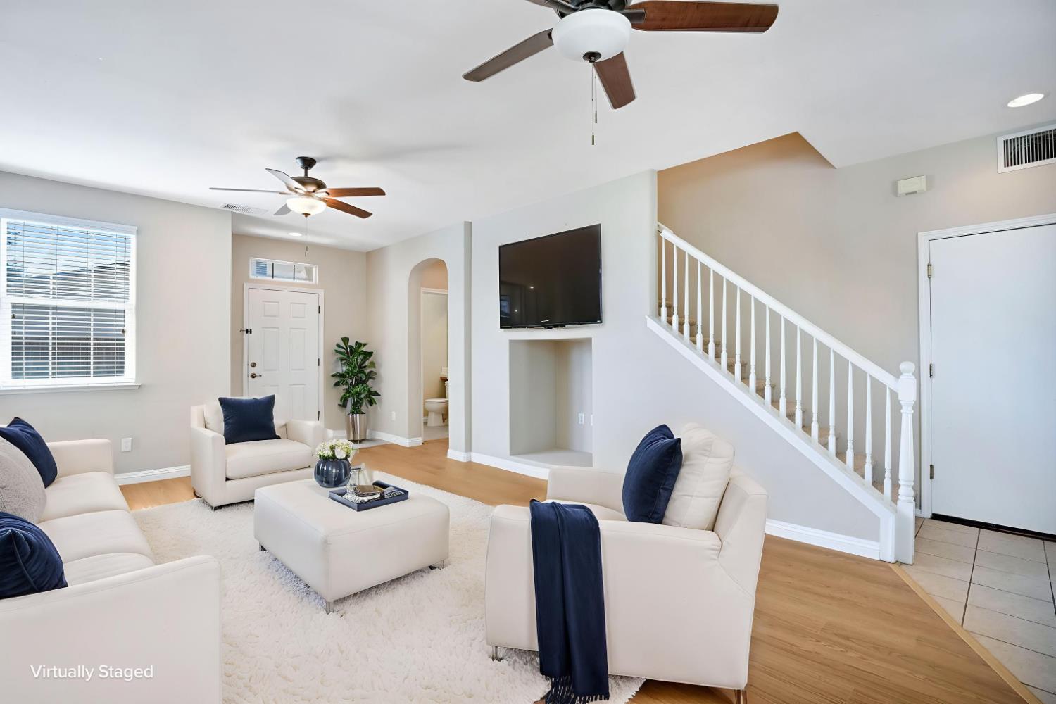 1801 N Miramar Ln, Clovis, CA 93619