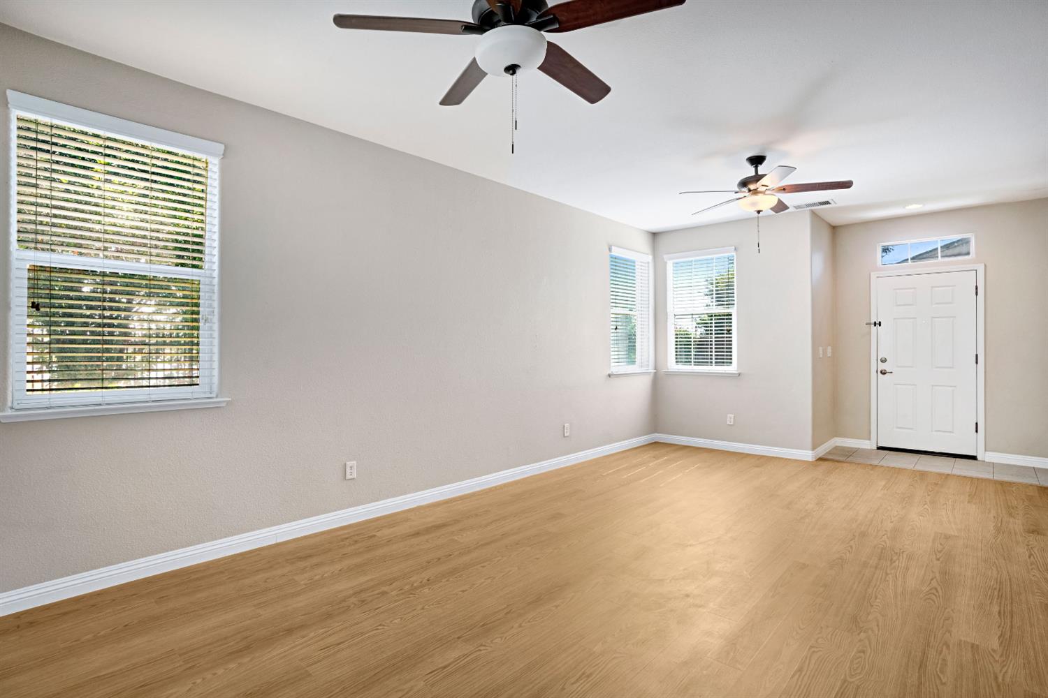1801 N Miramar Ln, Clovis, CA 93619