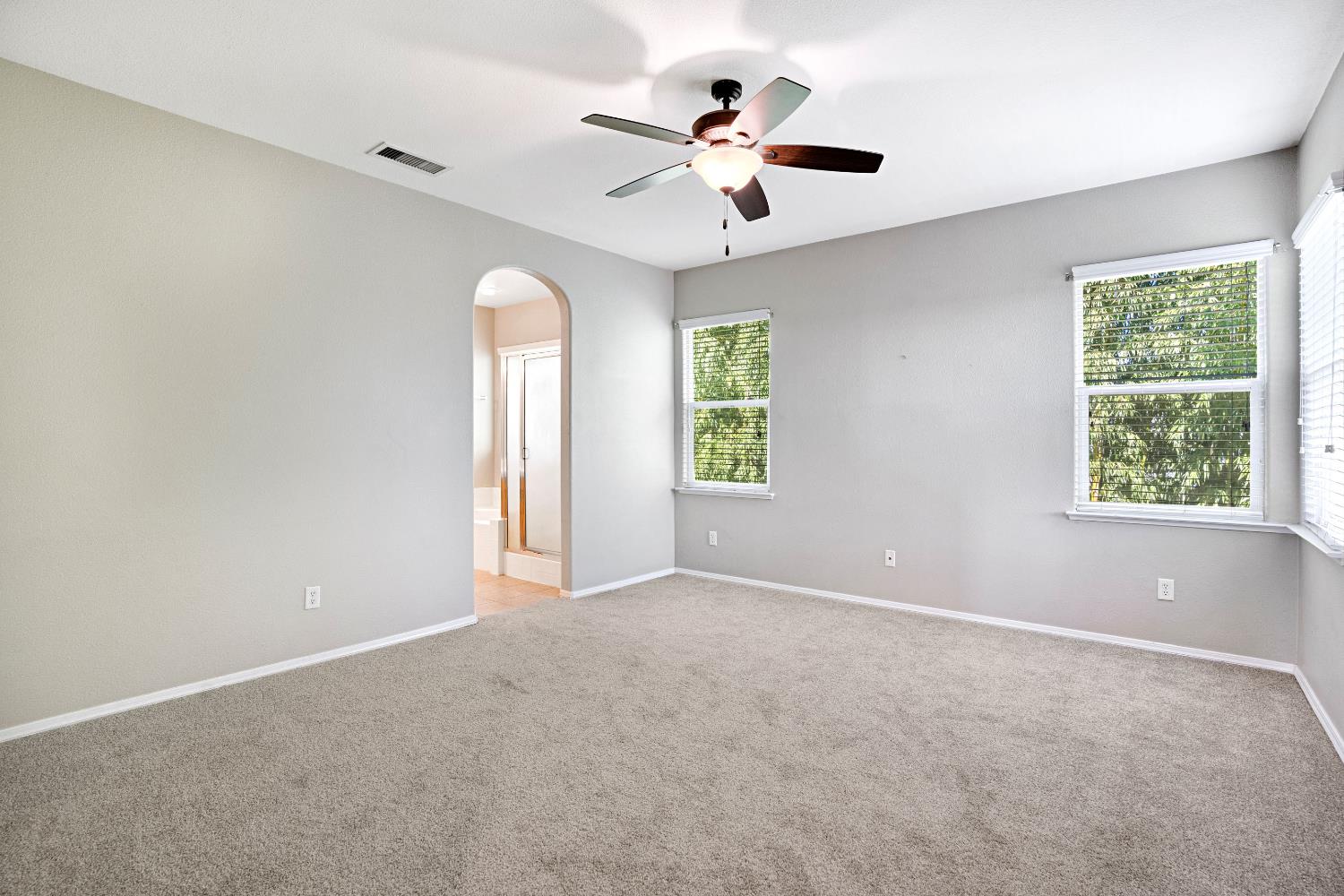 1801 N Miramar Ln, Clovis, CA 93619