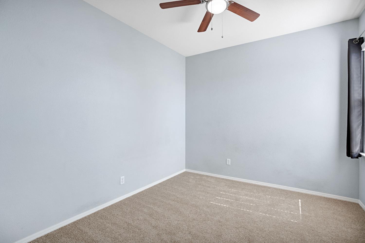 1801 N Miramar Ln, Clovis, CA 93619
