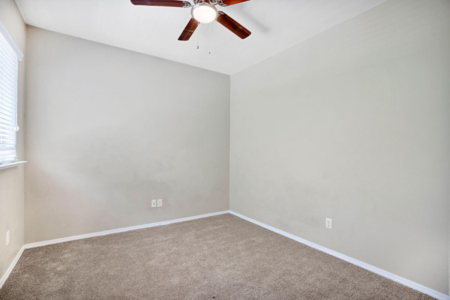 1801 N Miramar Ln, Clovis, CA 93619