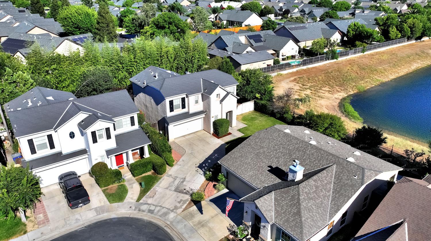 1801 N Miramar Ln, Clovis, CA 93619