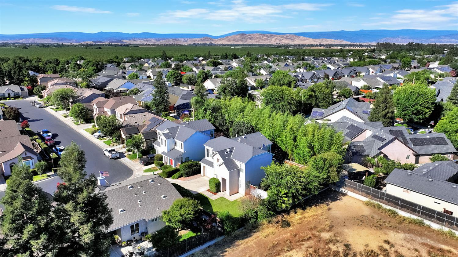 1801 N Miramar Ln, Clovis, CA 93619