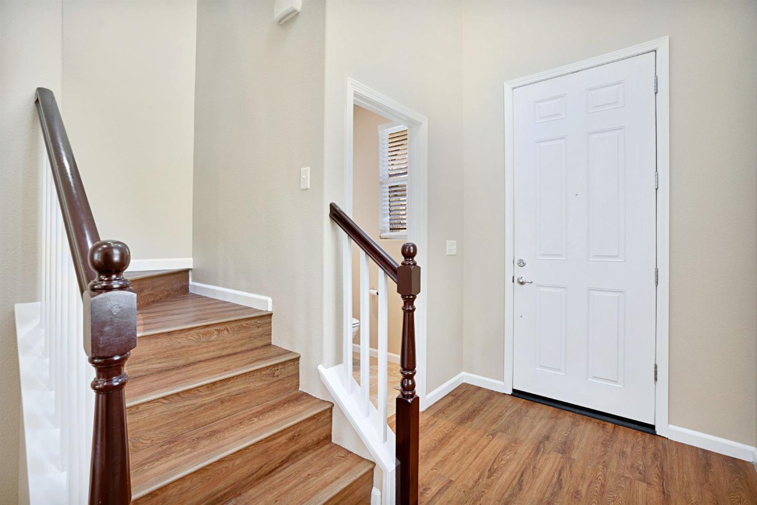 3270 Alps Ln, Clovis, CA 93619
