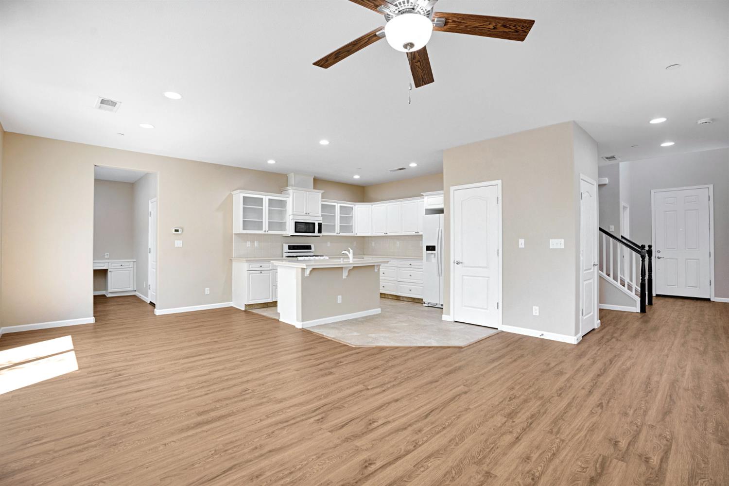 3270 Alps Ln, Clovis, CA 93619