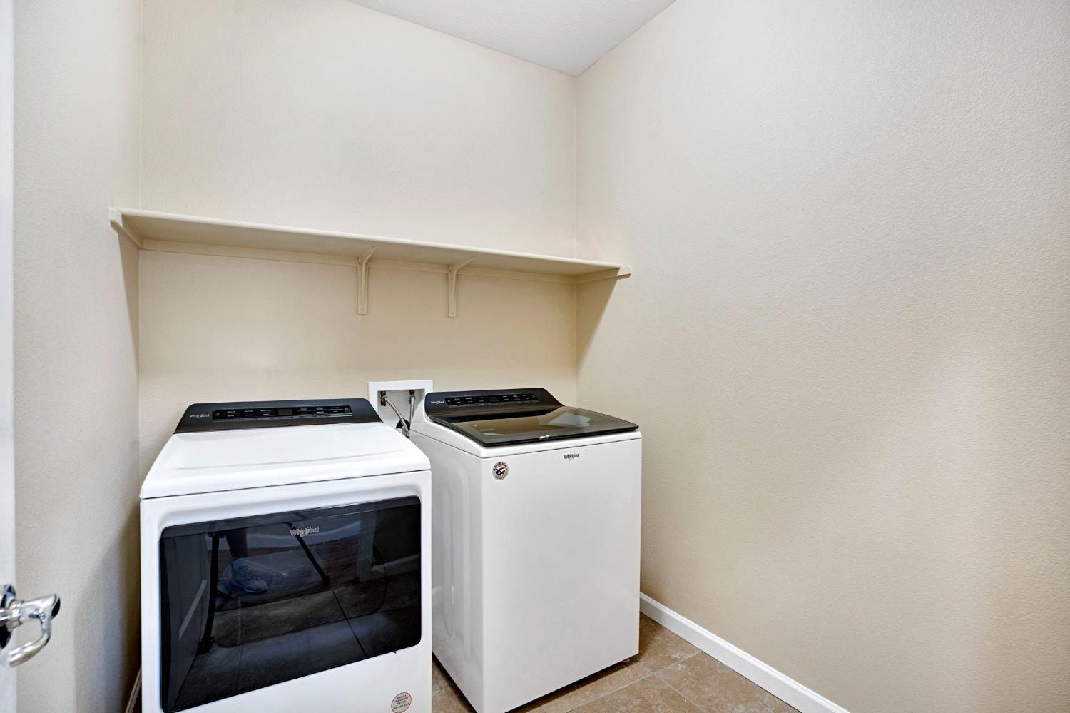 3270 Alps Ln, Clovis, CA 93619
