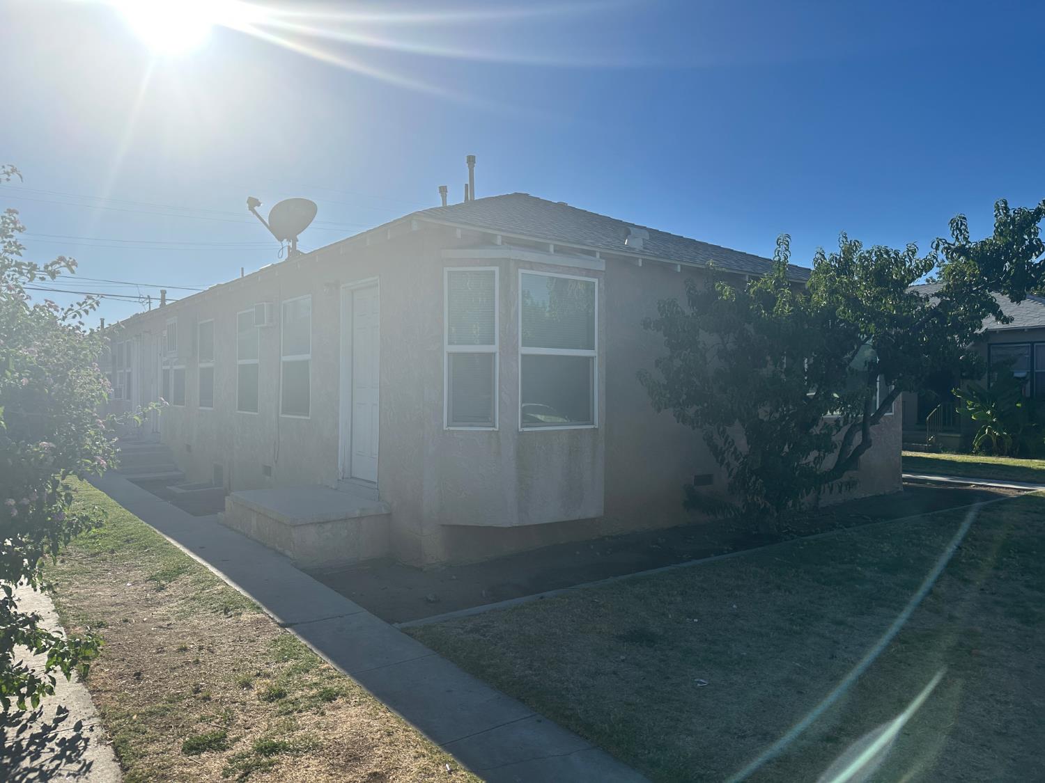 203 209 N San Pablo Ave, Fresno, CA 93701
