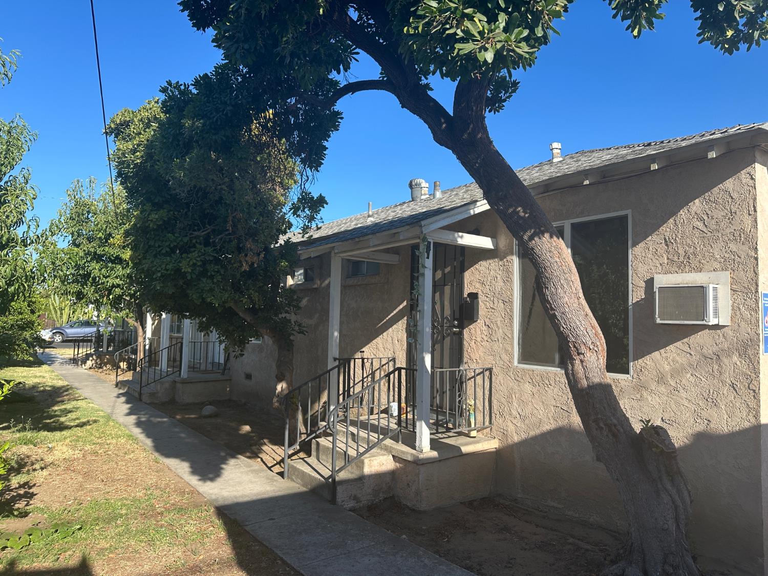 203 209 N San Pablo Ave, Fresno, CA 93701