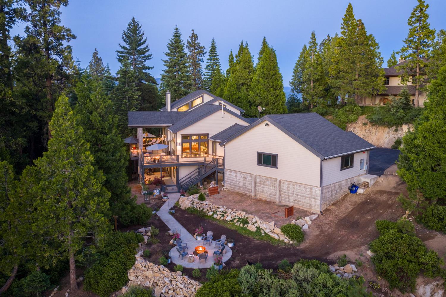 42499 Bretz Point Ln, Shaver Lake, CA 93664