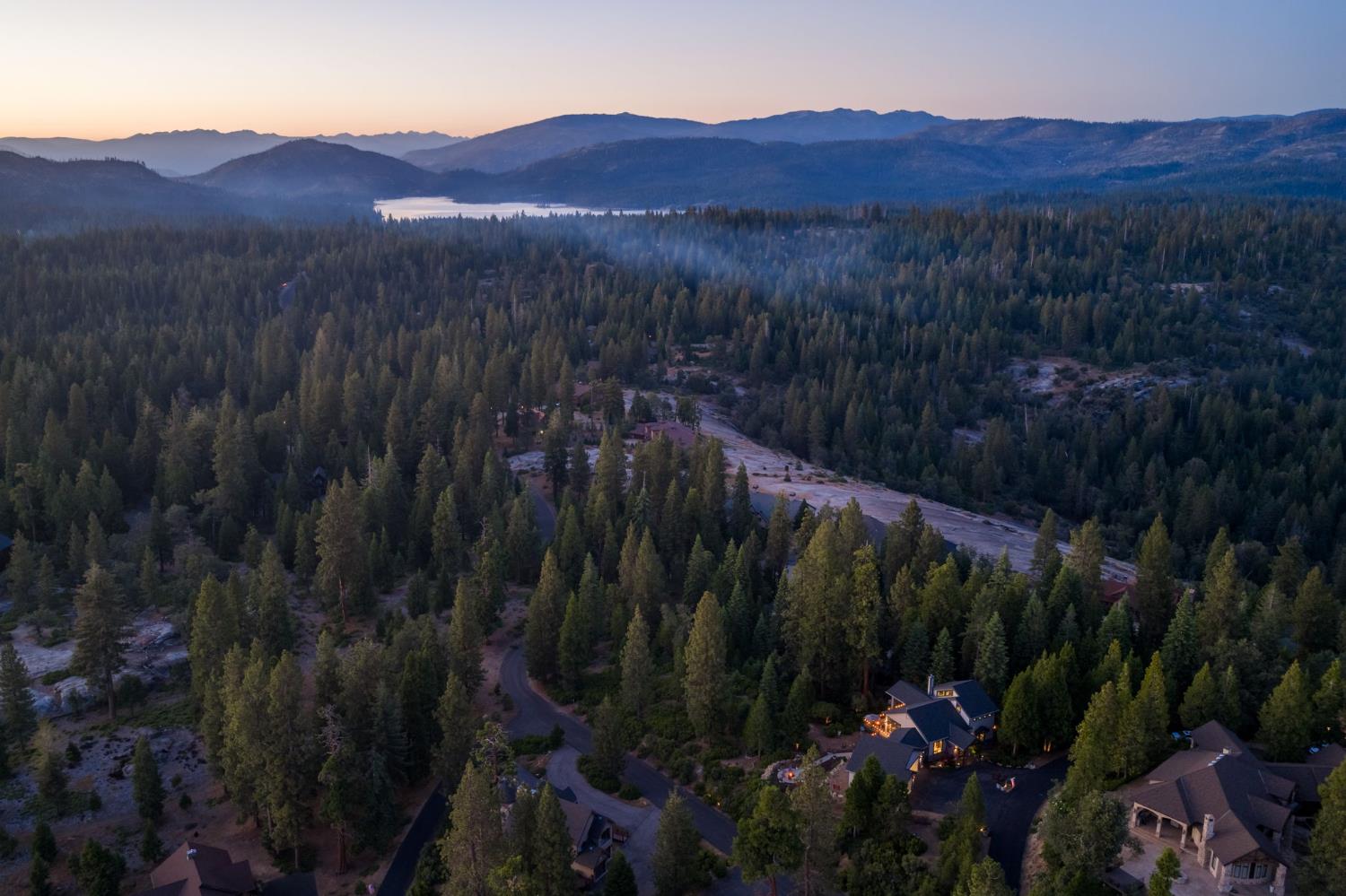42499 Bretz Point Ln, Shaver Lake, CA 93664
