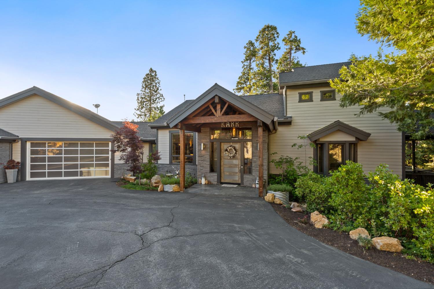 42499 Bretz Point Ln, Shaver Lake, CA 93664