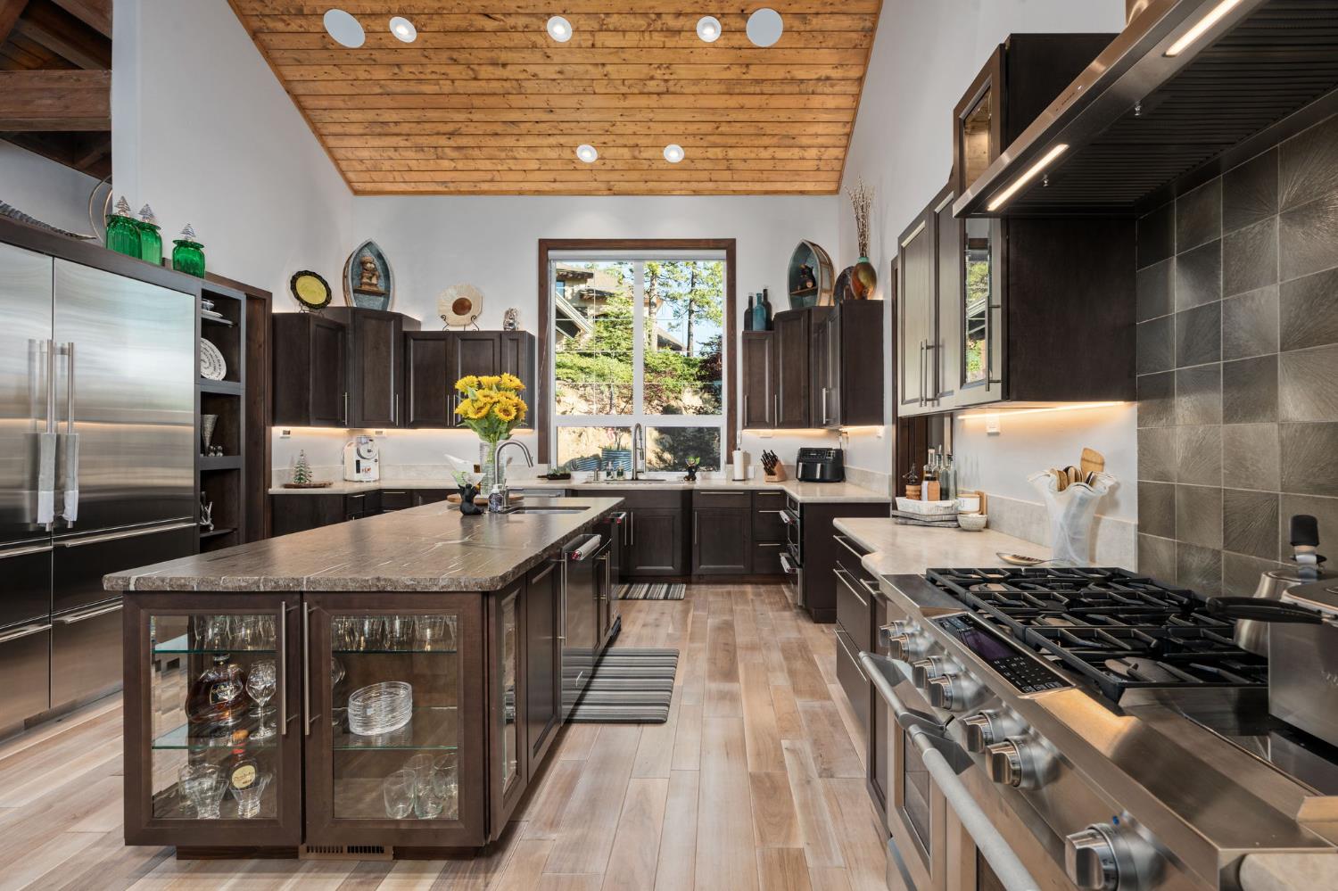 42499 Bretz Point Ln, Shaver Lake, CA 93664