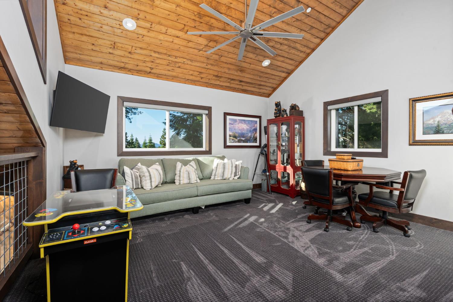 42499 Bretz Point Ln, Shaver Lake, CA 93664
