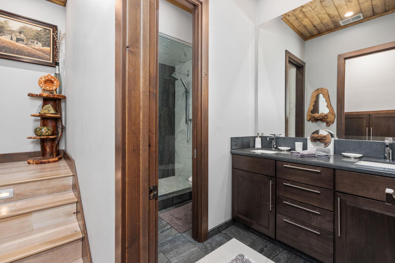 42499 Bretz Point Ln, Shaver Lake, CA 93664