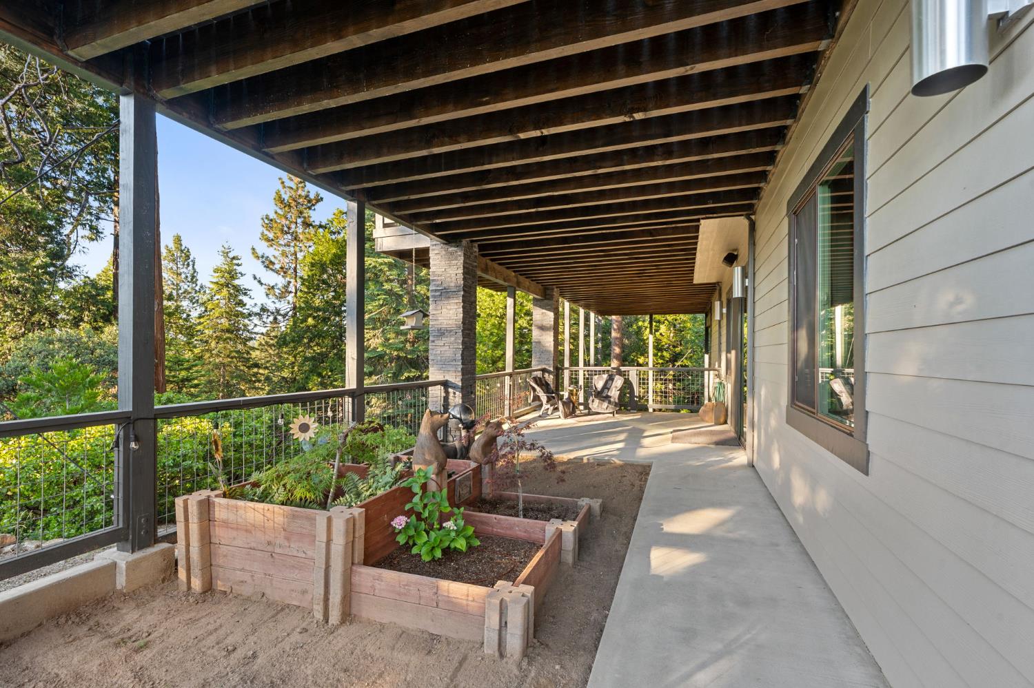 42499 Bretz Point Ln, Shaver Lake, CA 93664