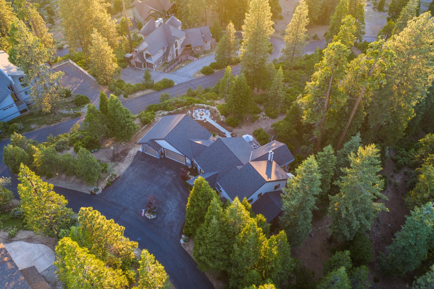 42499 Bretz Point Ln, Shaver Lake, CA 93664