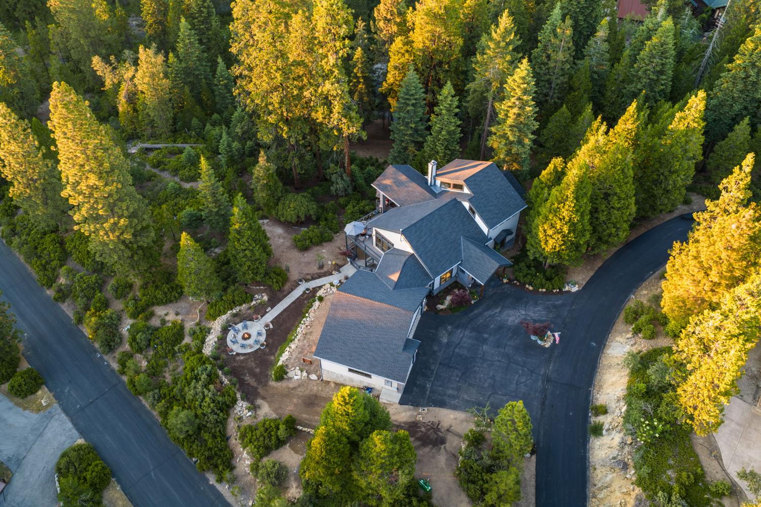 42499 Bretz Point Ln, Shaver Lake, CA 93664