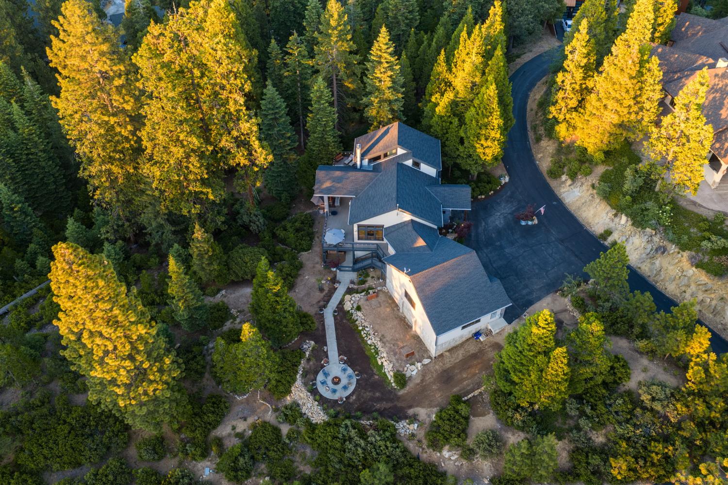 42499 Bretz Point Ln, Shaver Lake, CA 93664