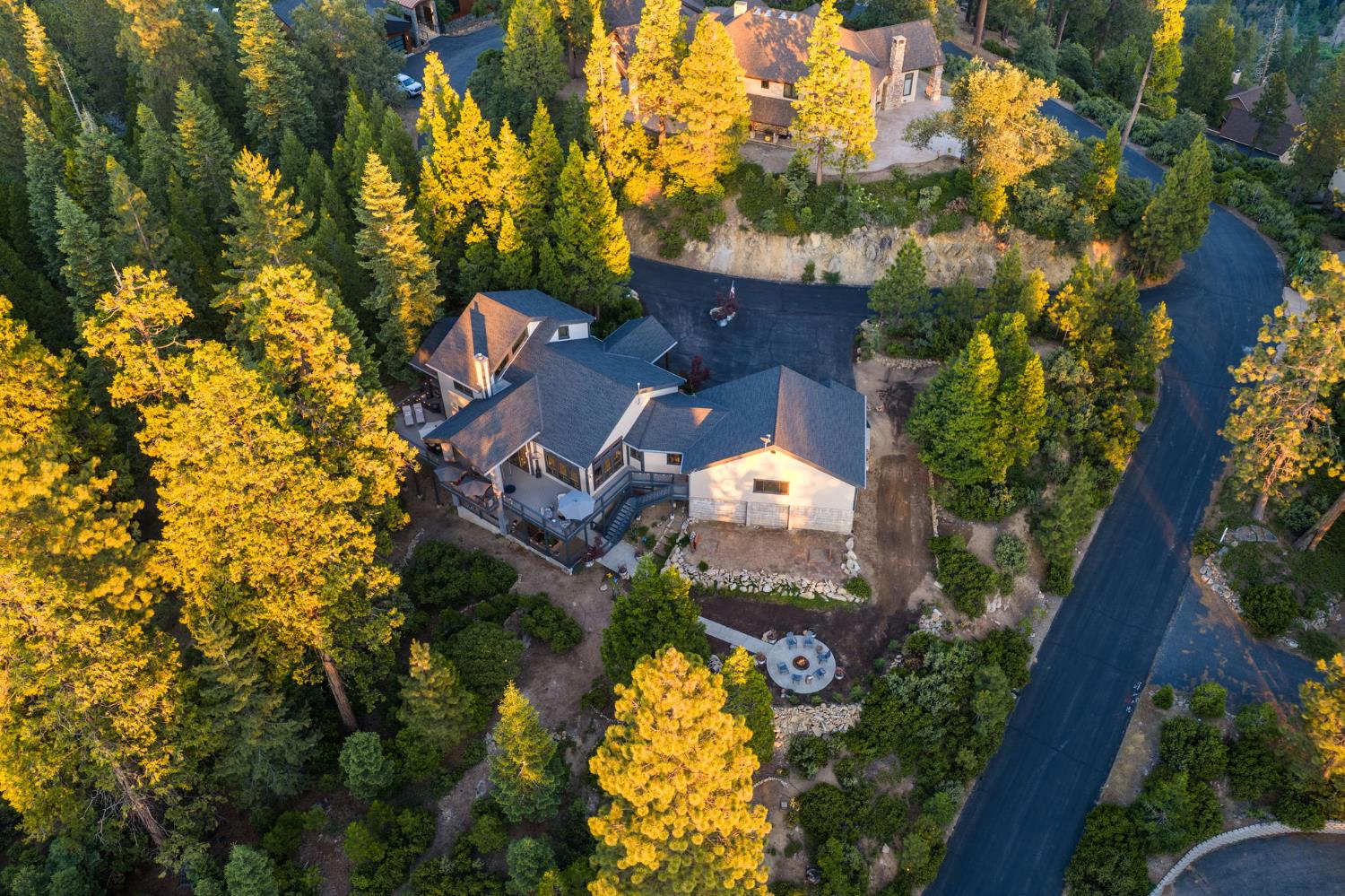 42499 Bretz Point Ln, Shaver Lake, CA 93664