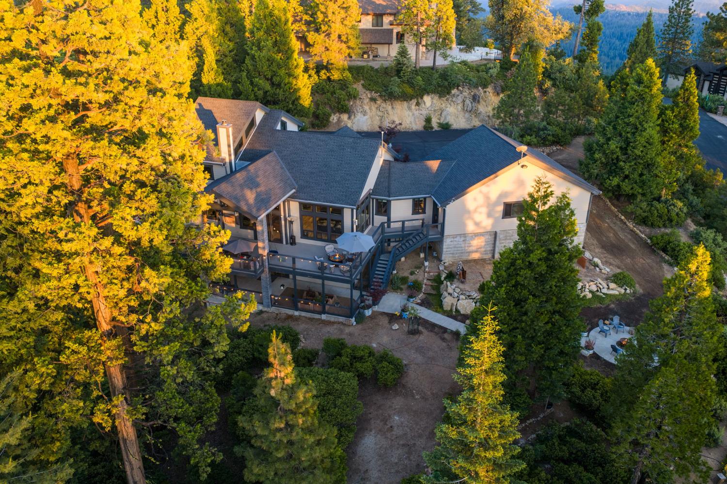 42499 Bretz Point Ln, Shaver Lake, CA 93664