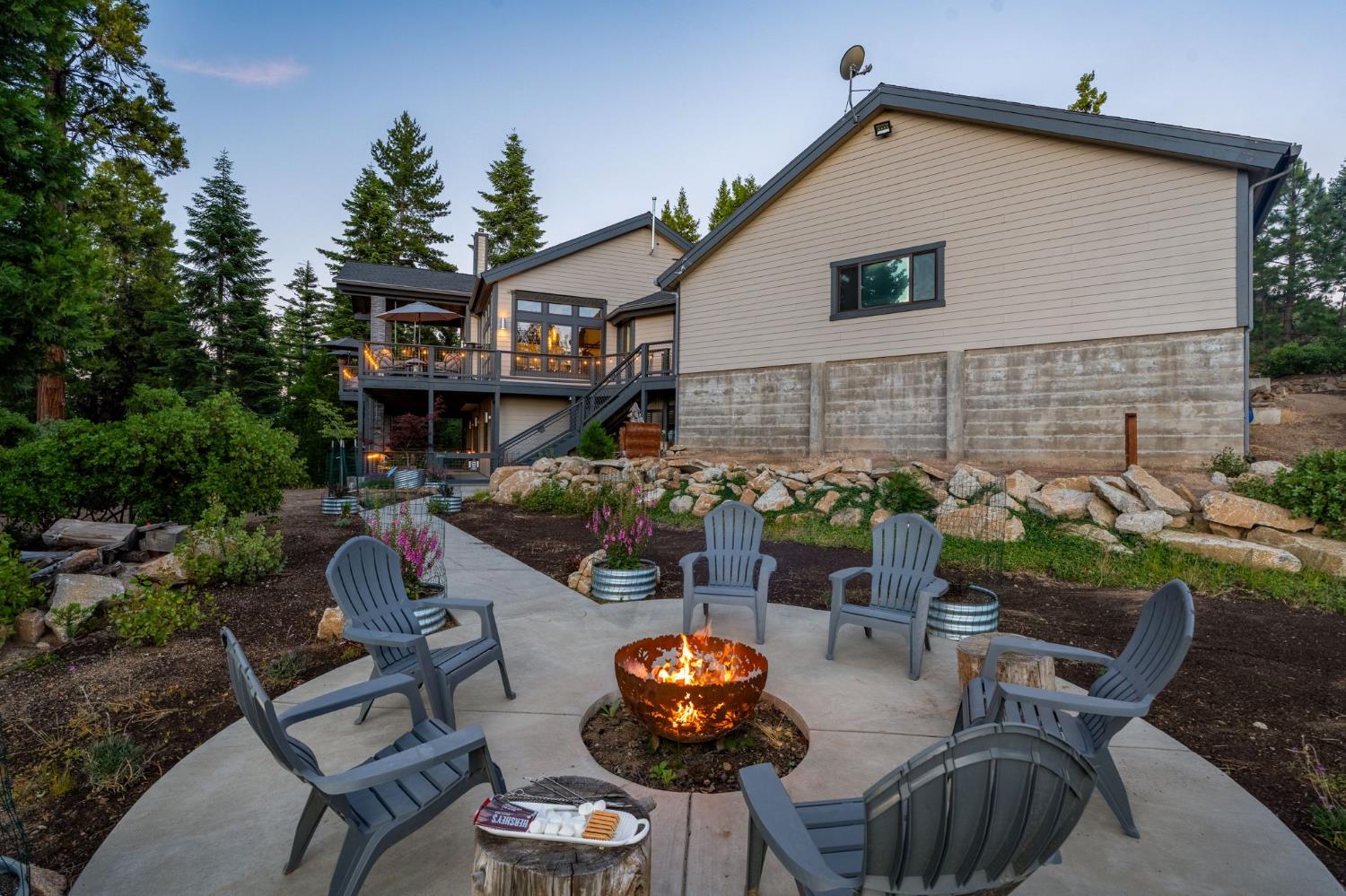 42499 Bretz Point Ln, Shaver Lake, CA 93664