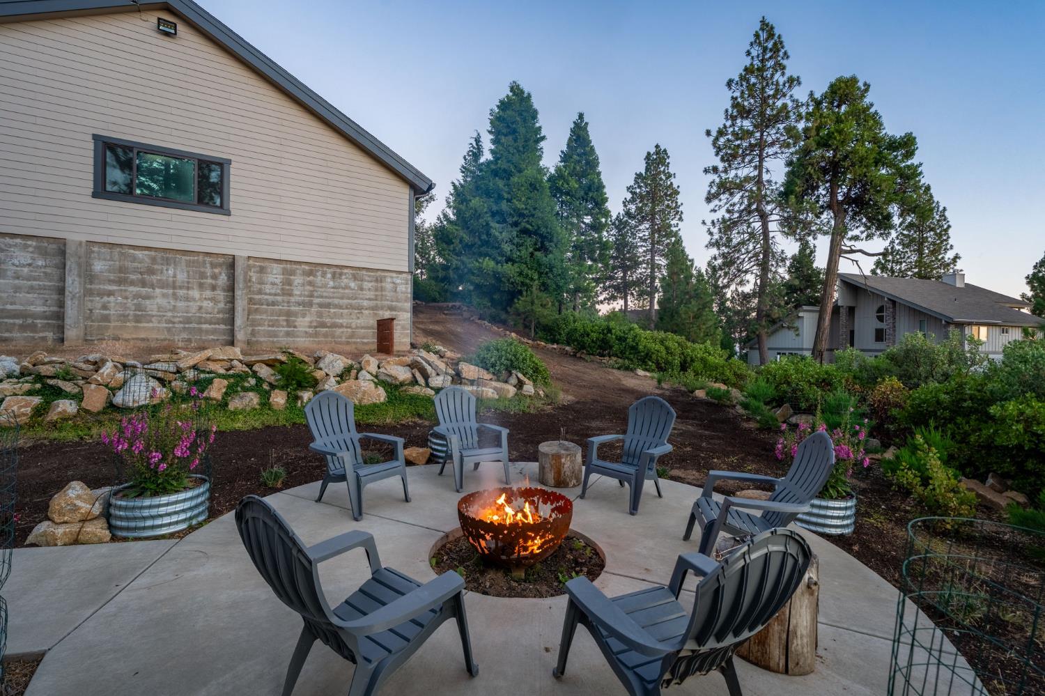 42499 Bretz Point Ln, Shaver Lake, CA 93664