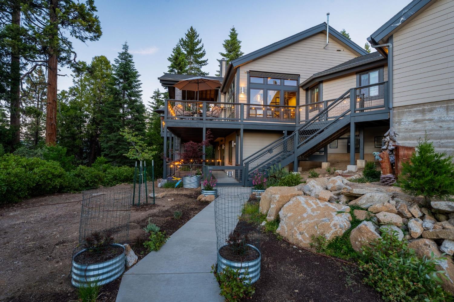 42499 Bretz Point Ln, Shaver Lake, CA 93664