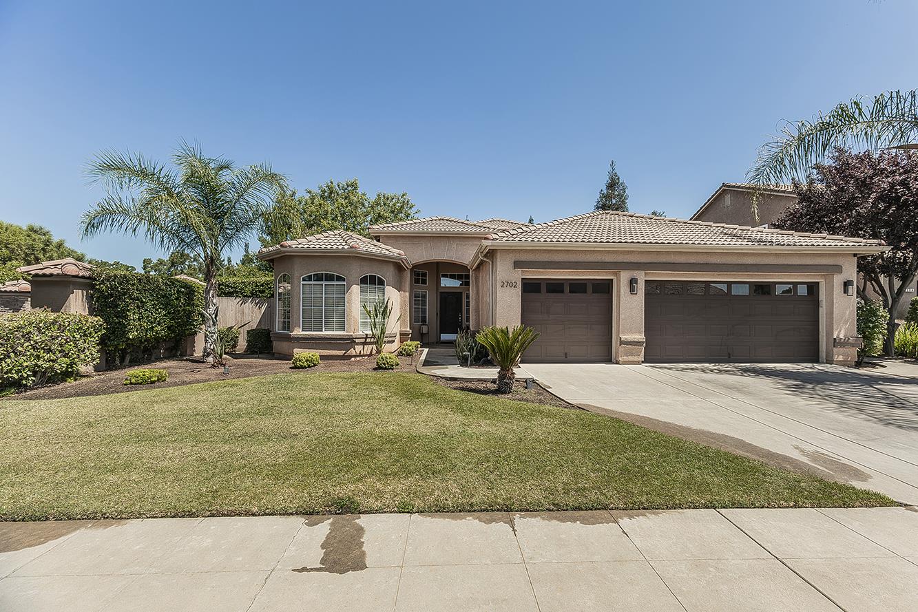 2702 E Caraway Ct, Fresno, CA 93720
