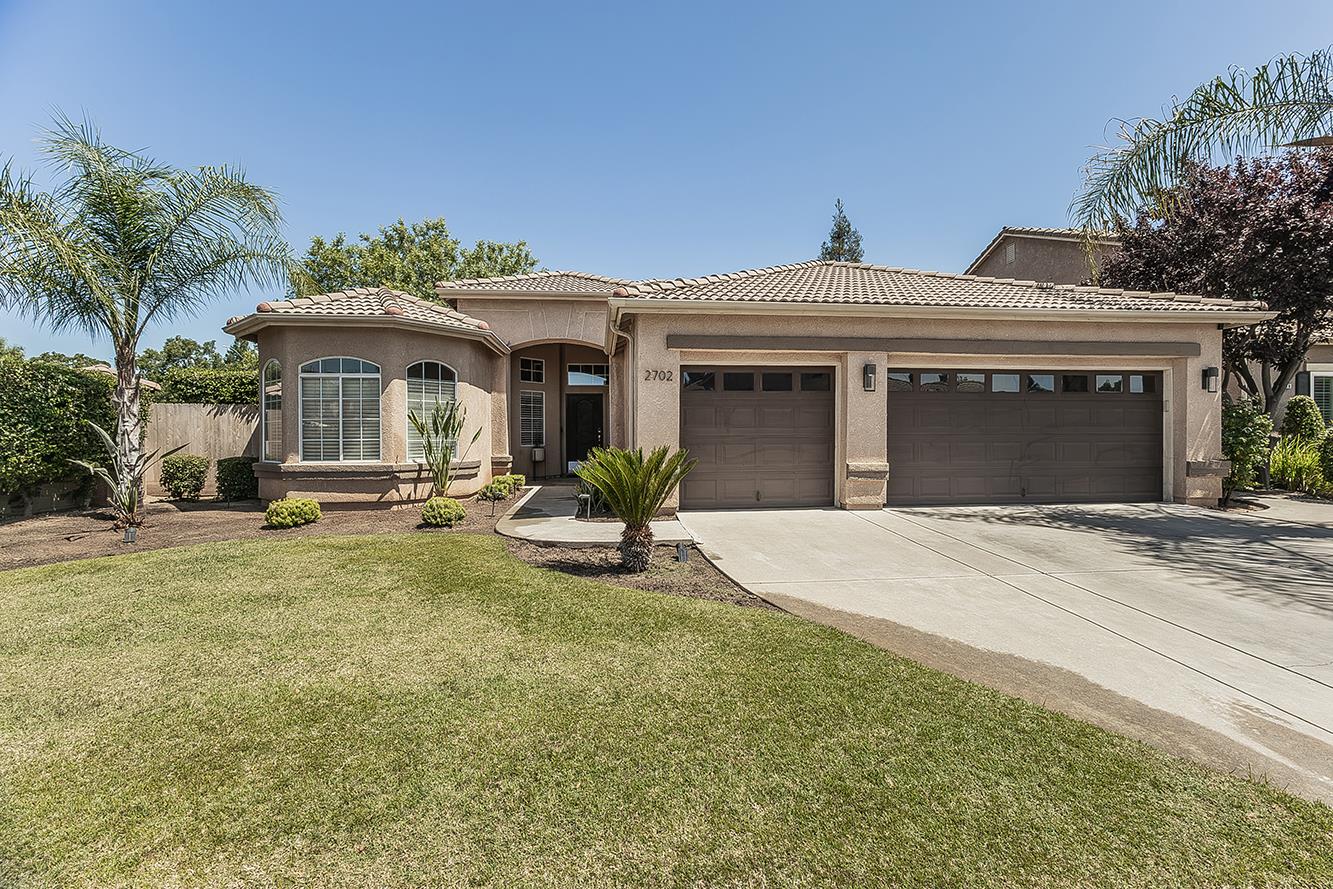 2702 E Caraway Ct, Fresno, CA 93720