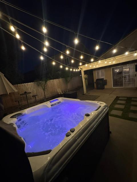 2702 E Caraway Ct, Fresno, CA 93720