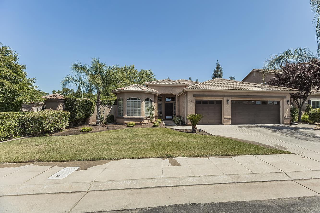 2702 E Caraway Ct, Fresno, CA 93720
