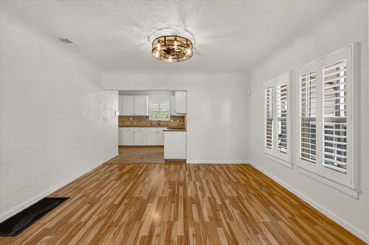 256 N Sierra Vista Ave, Fresno, CA 93702