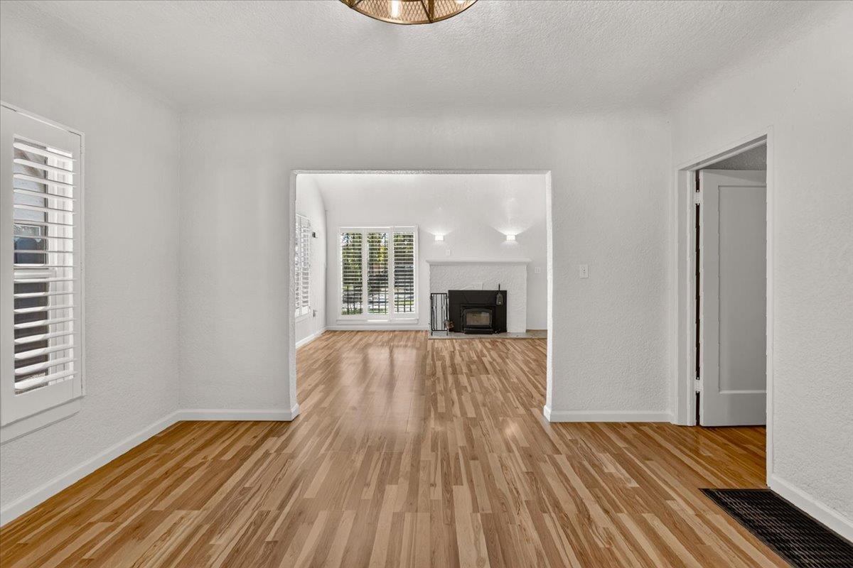 256 N Sierra Vista Ave, Fresno, CA 93702