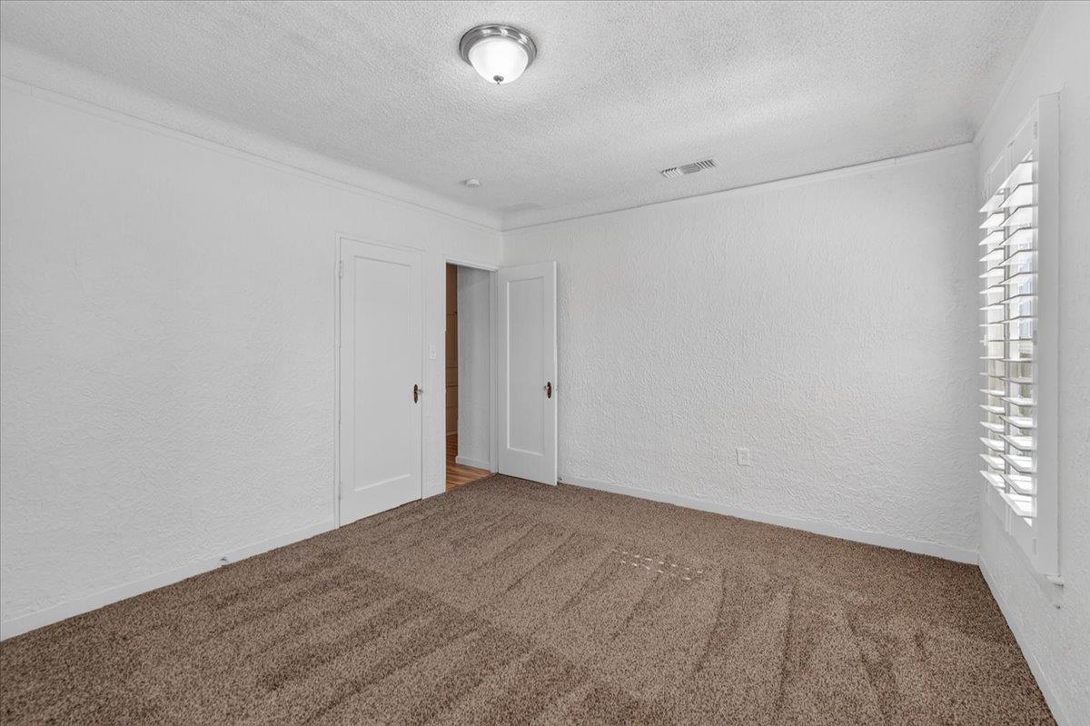 256 N Sierra Vista Ave, Fresno, CA 93702