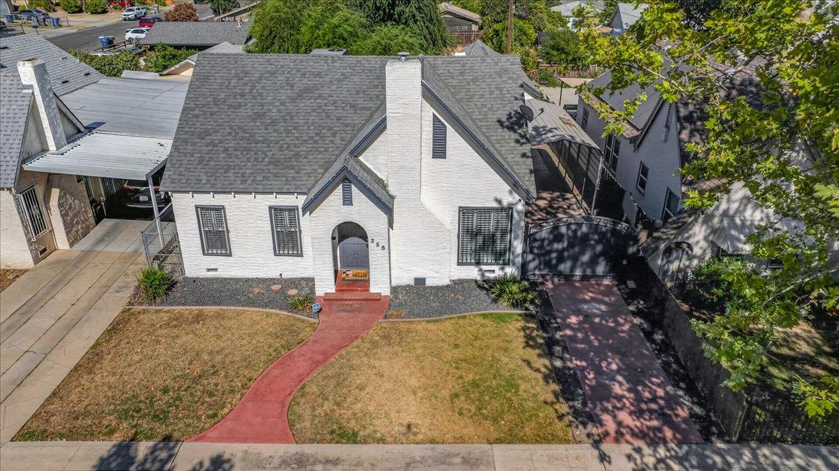 256 N Sierra Vista Ave, Fresno, CA 93702