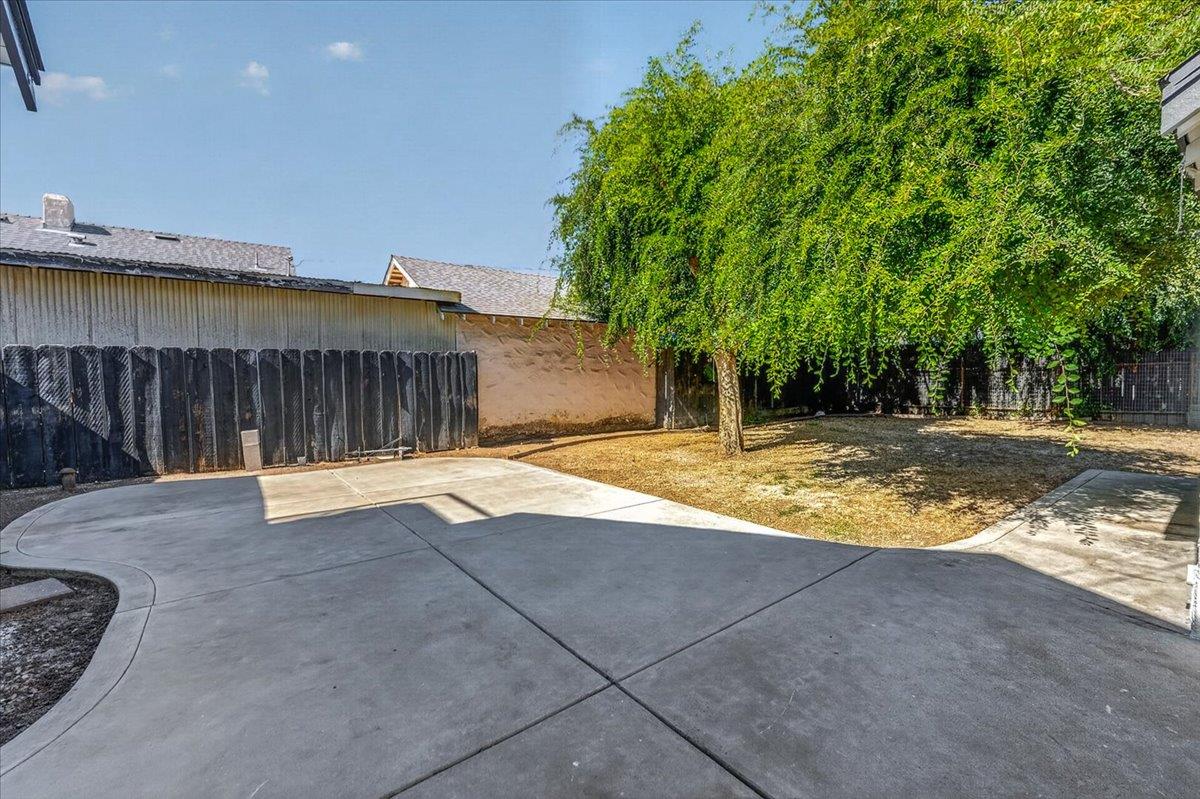 256 N Sierra Vista Ave, Fresno, CA 93702