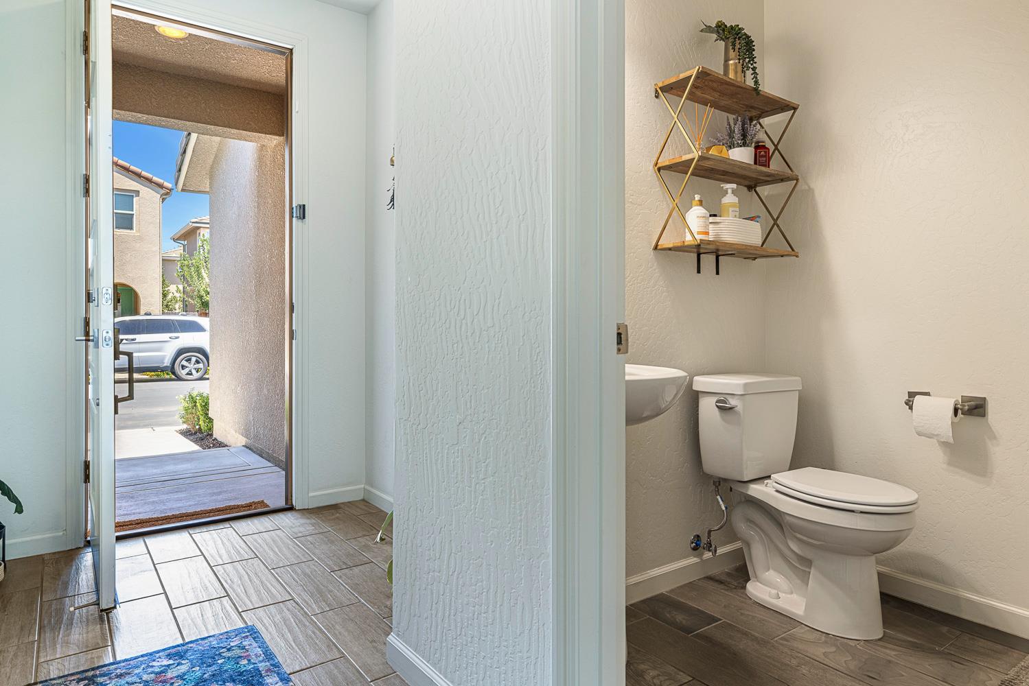 3748 Longford Way, Clovis, CA 93619