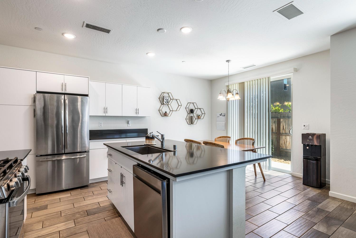 3748 Longford Way, Clovis, CA 93619
