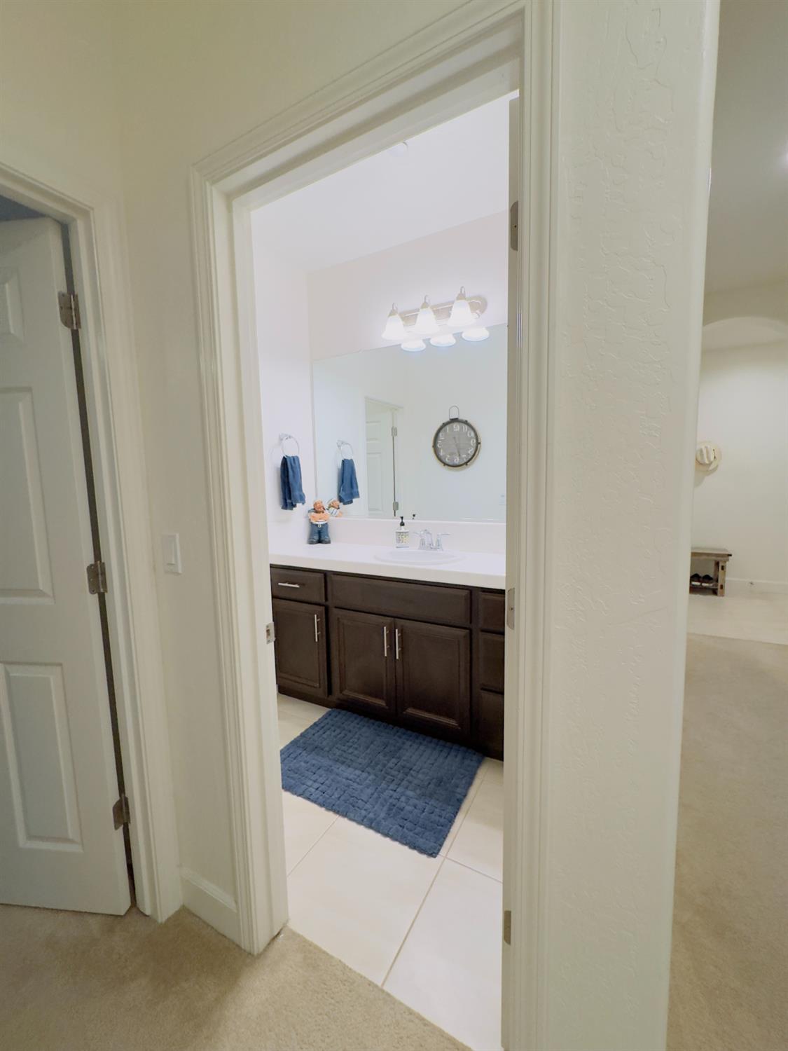 1849 W Porter Ave, Visalia, CA 93291