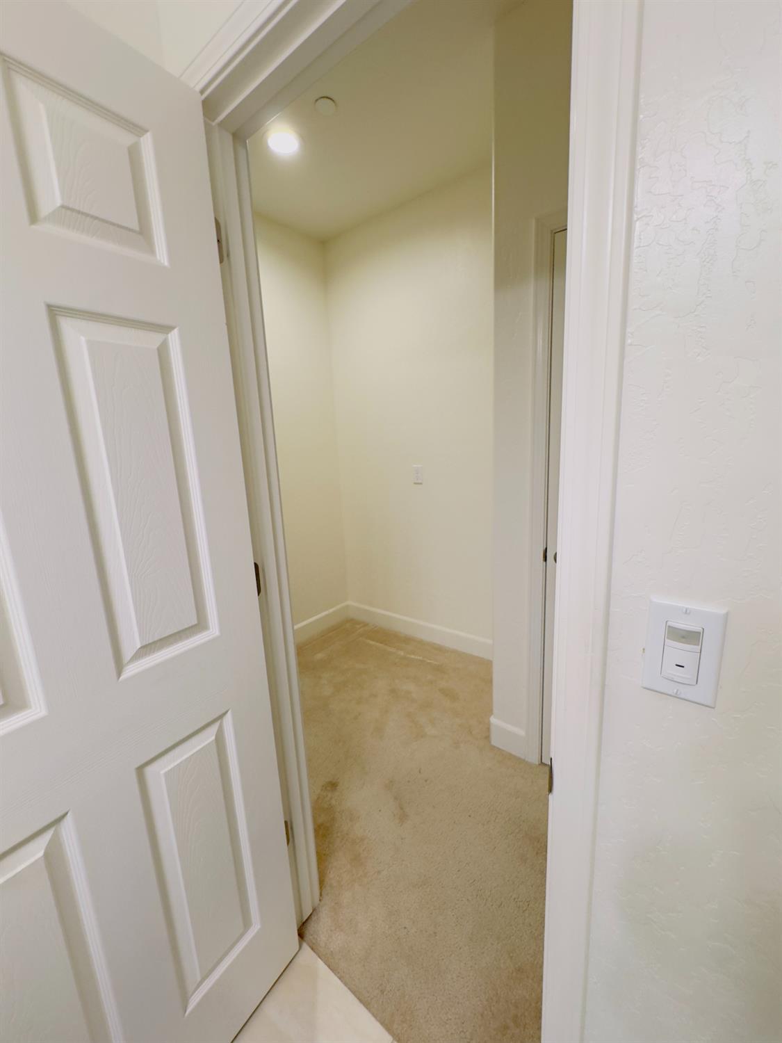 1849 W Porter Ave, Visalia, CA 93291