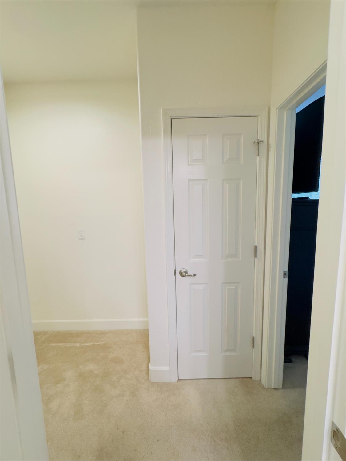 1849 W Porter Ave, Visalia, CA 93291