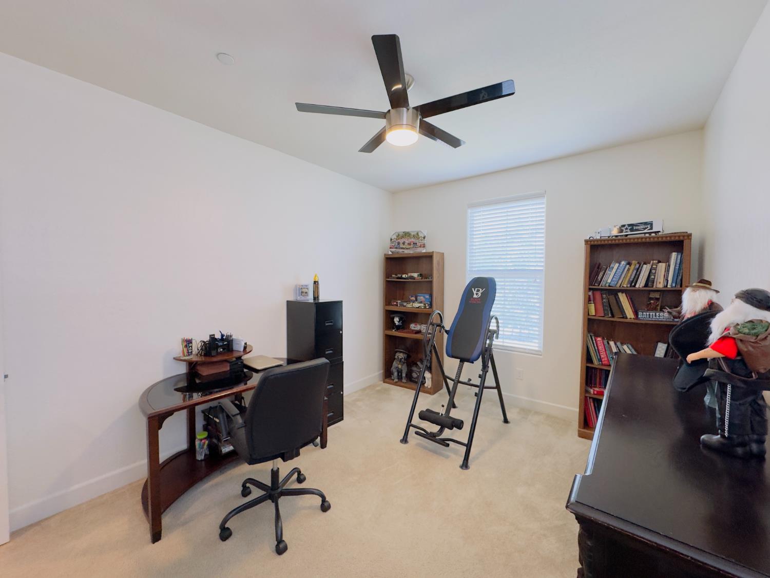 1849 W Porter Ave, Visalia, CA 93291