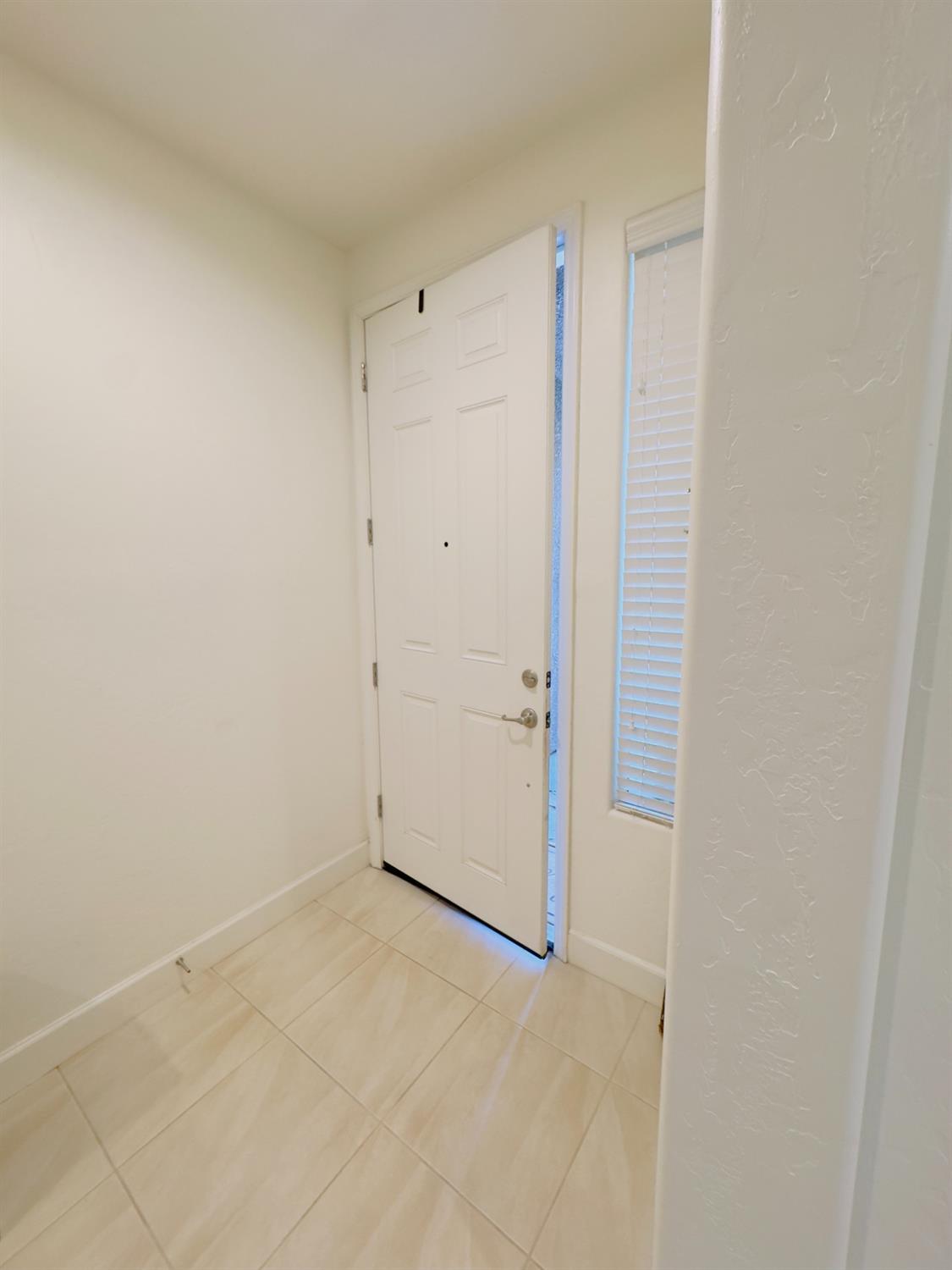 1849 W Porter Ave, Visalia, CA 93291