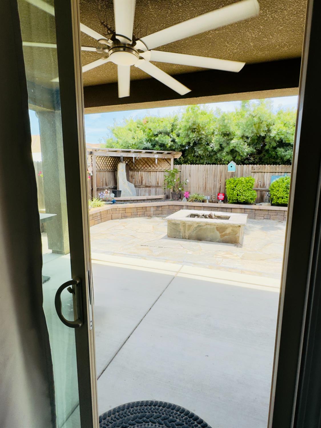 1849 W Porter Ave, Visalia, CA 93291