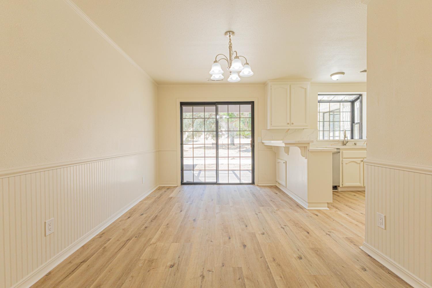 22022 Tollhouse Rd, Clovis, CA 93619