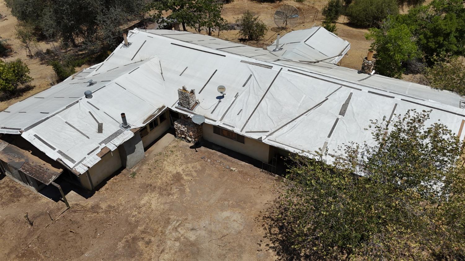 22022 Tollhouse Rd, Clovis, CA 93619