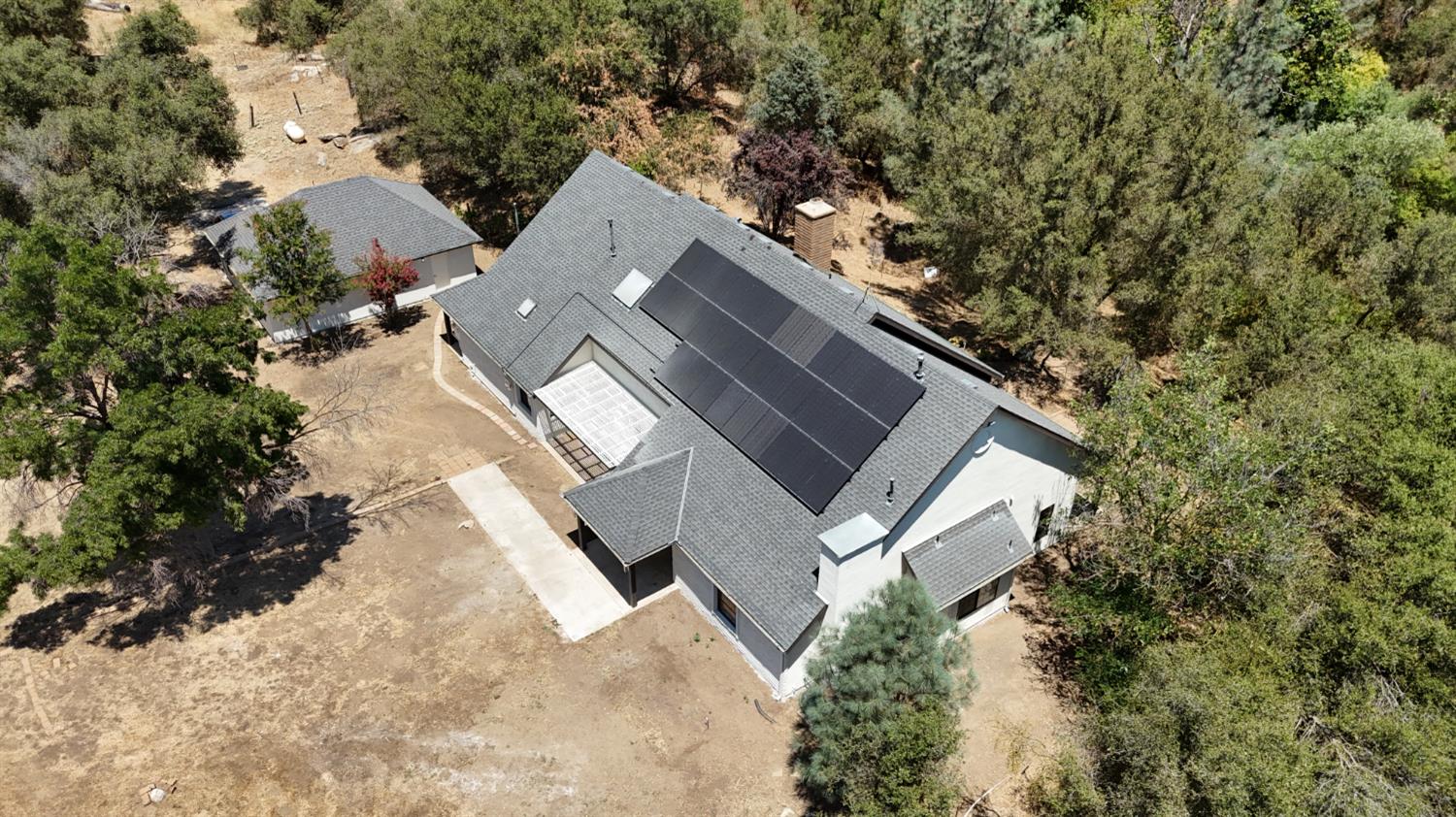 22022 Tollhouse Rd, Clovis, CA 93619